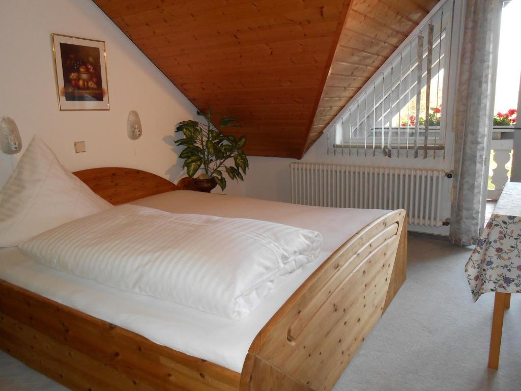 ホテルLandgasthof Schutzen Tengen 部屋 写真